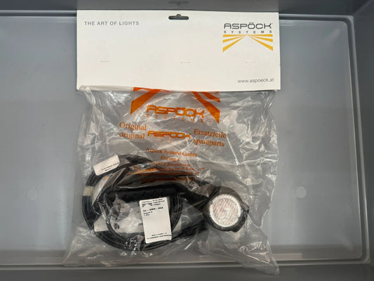 Aspöck Systems GmbH Umrißleuchte Superpoint III rechts LED 31-3304-054 NEU