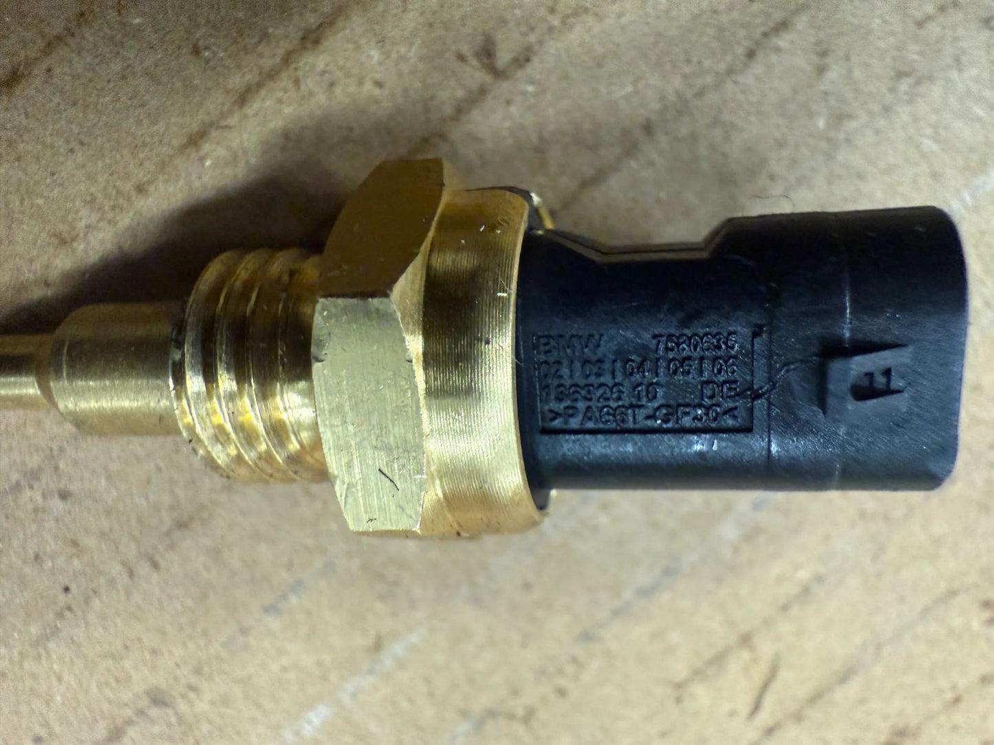 Original BMW Temperatursensor Kühlmittel / Öl 7580635 13627580635 NEU