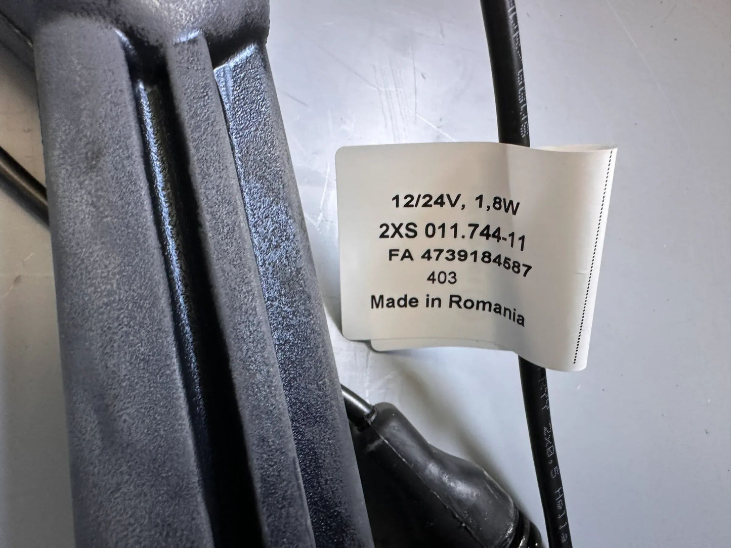 Original Hella Umrissleuchte 2XS 011 744-111 NEU