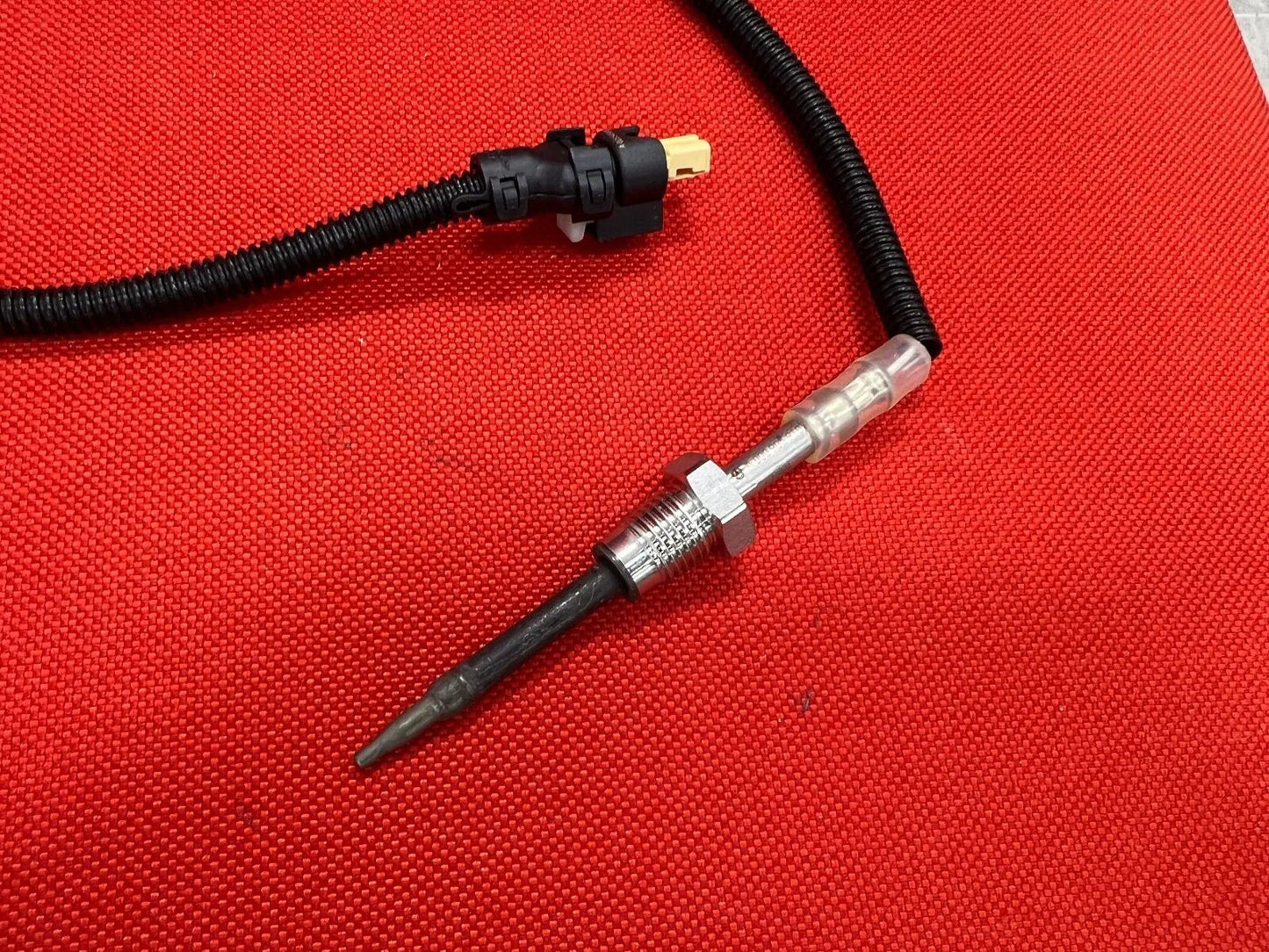 ORIGINAL Mercedes Benz Abgastemperatursensor A0009056704 A0255456526 NEU