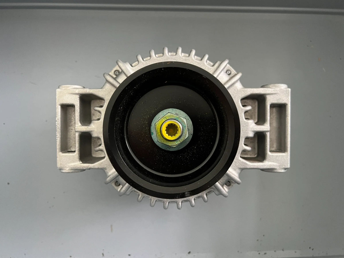 Original Mercedes-Benz Generator Lichtmaschine A0151546302 NEU