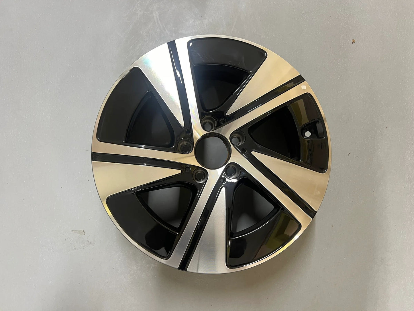 ORIGINAL Mercedes Benz V-Klasse Vito W447 A4474017700 17 Zoll Felgen FACELIFT