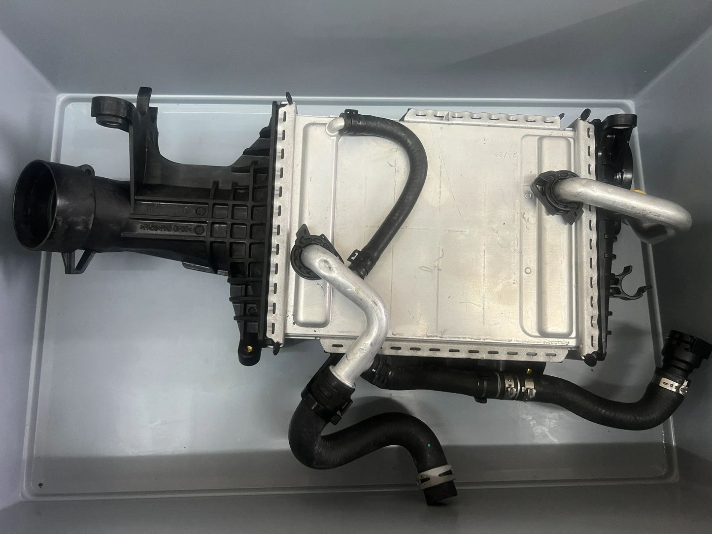 Original Mercedes-Benz Ladeluftkühler A6560900400 NEU