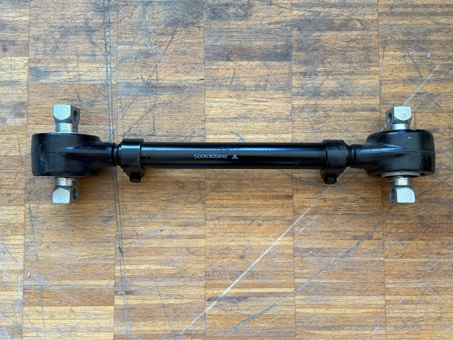 Original Iveco Lenker Schubstrebe 5006305892 NEU