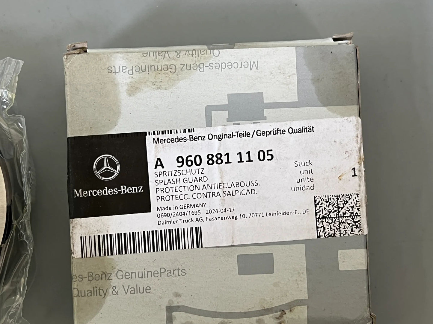 Original Mercedes-Benz SPRITZSCHUTZ A9608811105 NEU