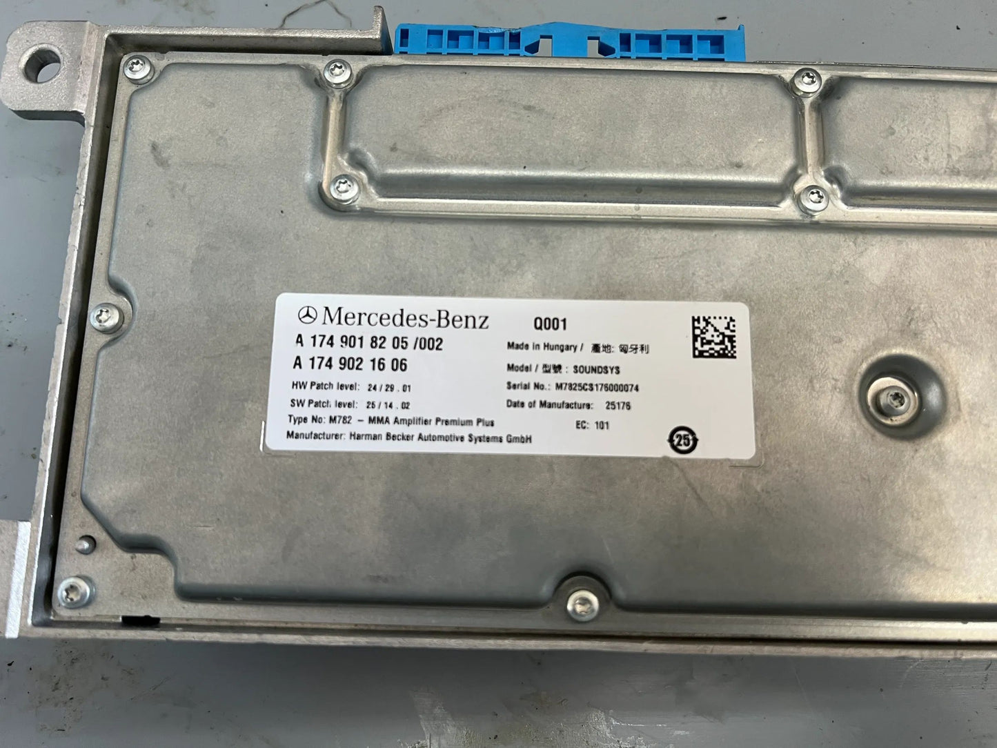 Mercedes-Benz Steuergerät Verstärker Soundsystem, Soundgenerator A1749018205 NEU