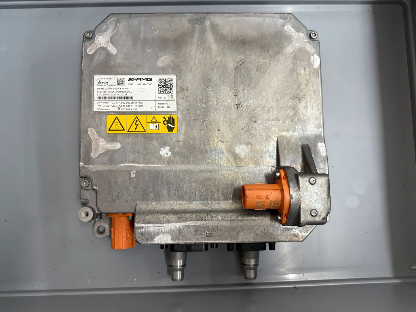 Original Mercedes Benz Steuergerät Ladegerät Hochvoltbatterie A0009003944 NEU