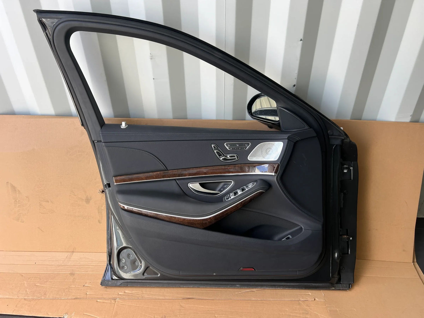 Original Mercedes-Benz S-KLASSE W222 TÜR VORNE LINKS 9183 MAGNETITSCHWARZ NEU