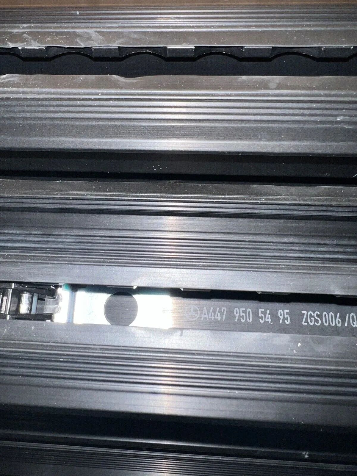 8XORIGINAL Mercedes-Benz W447/W448 V-Klasse/Vito Sitzschiene 2.470mm A4479505495