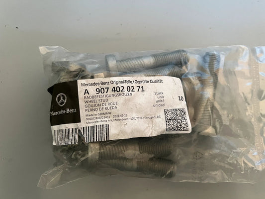 10X Original Mercedes-Benz Sprinter W906/907 Radbefestigungsbolzen A9074020271