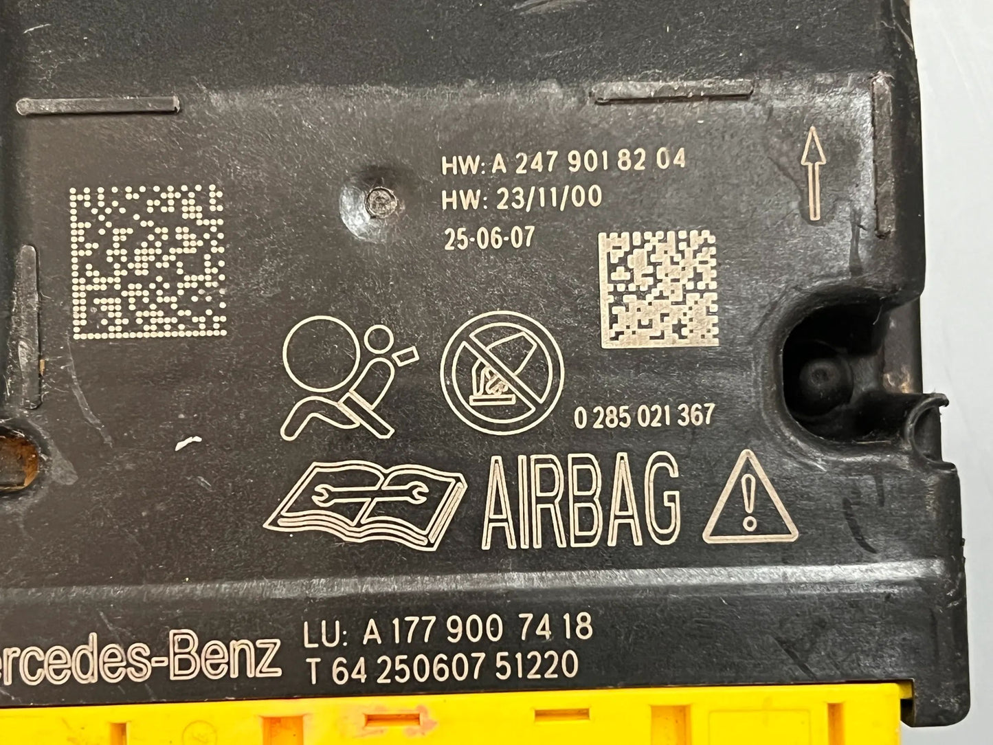 Original Mercedes-Benz Steuergerät Airbag  A1779007418 NEU