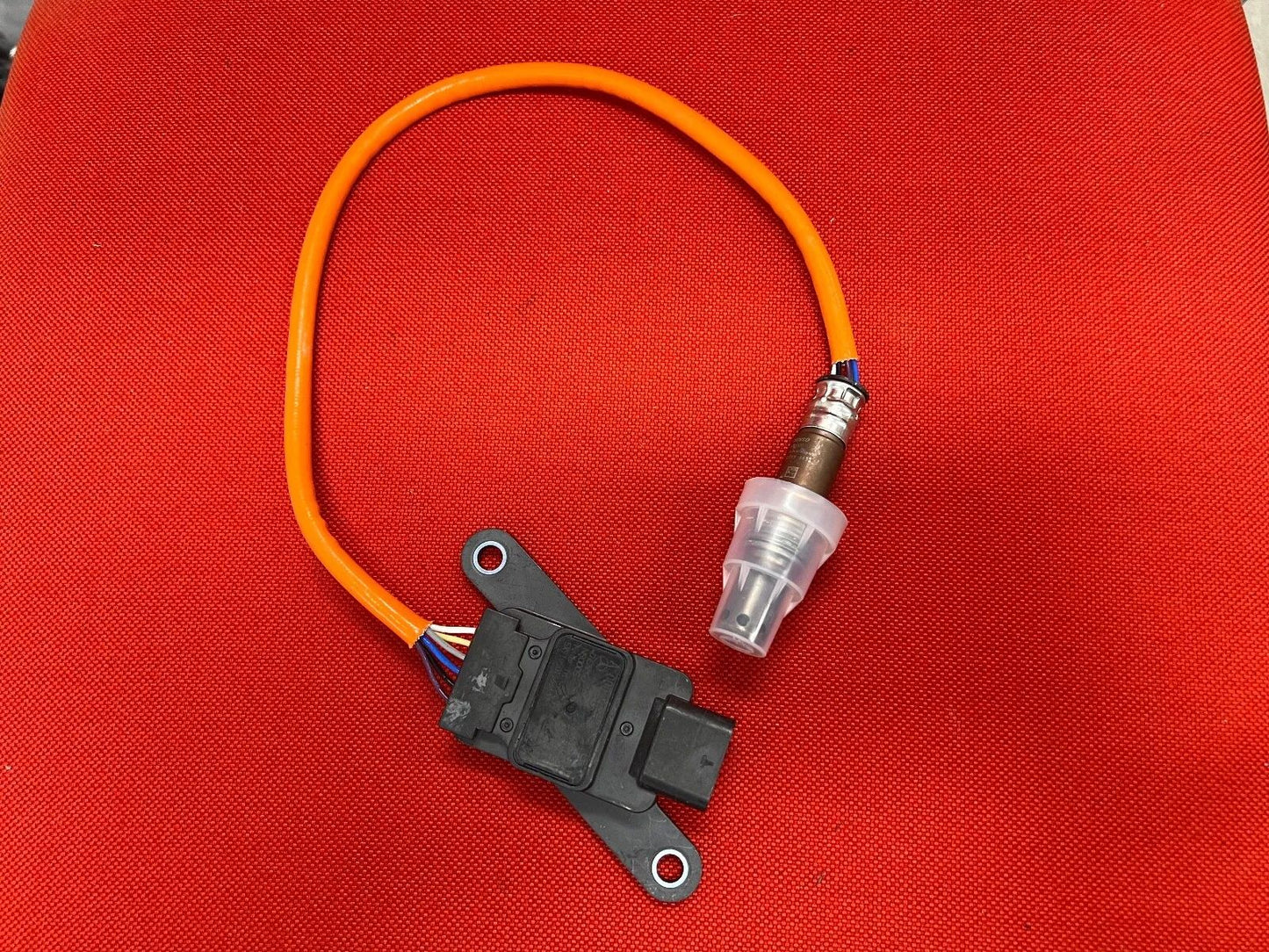 Original Mercedes Benz NOx Sensor A0009055813 NEU