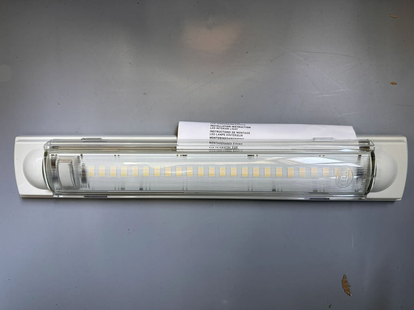 Original Hella Innenraumleuchte 2JA 007 373-311 NEU