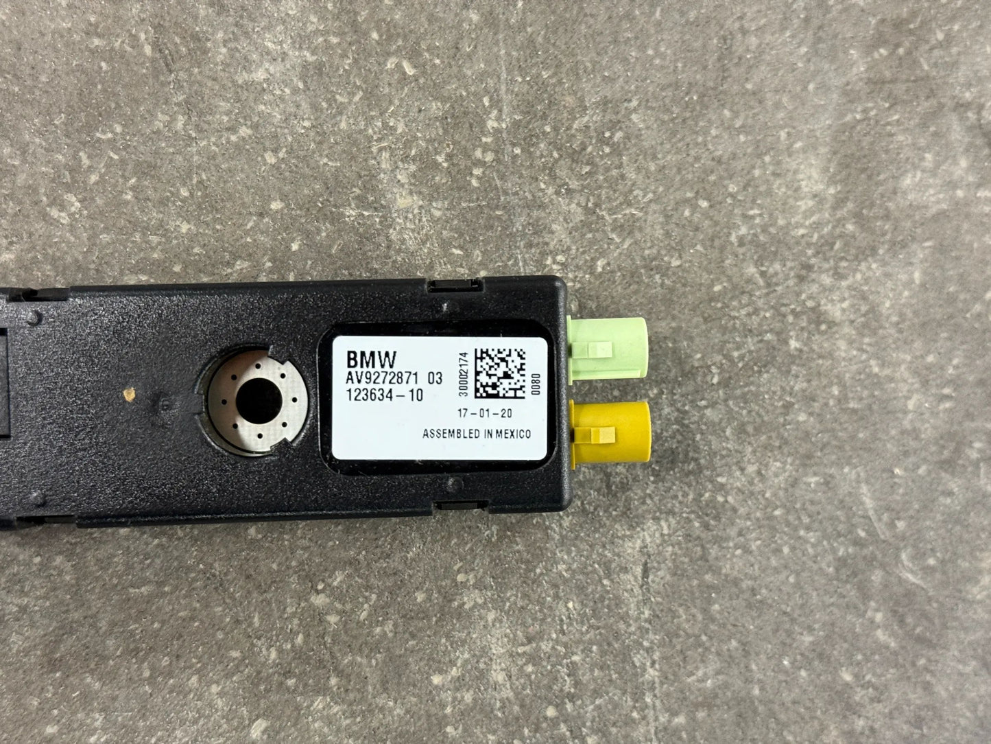 Original BMW i12 i15 i8 Antennenverstärker Diversity 9272871 65209272871 NEU
