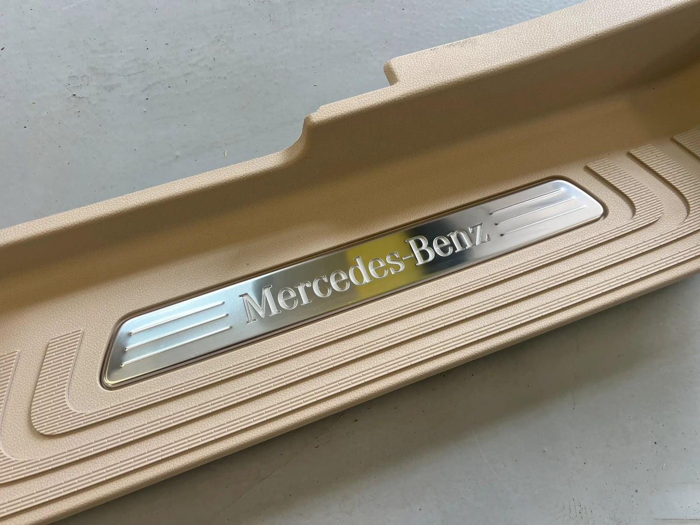 Mercedes Benz V-Klasse W447/W448 Einstiegsleiste beleuchtet A4486803700 NEU