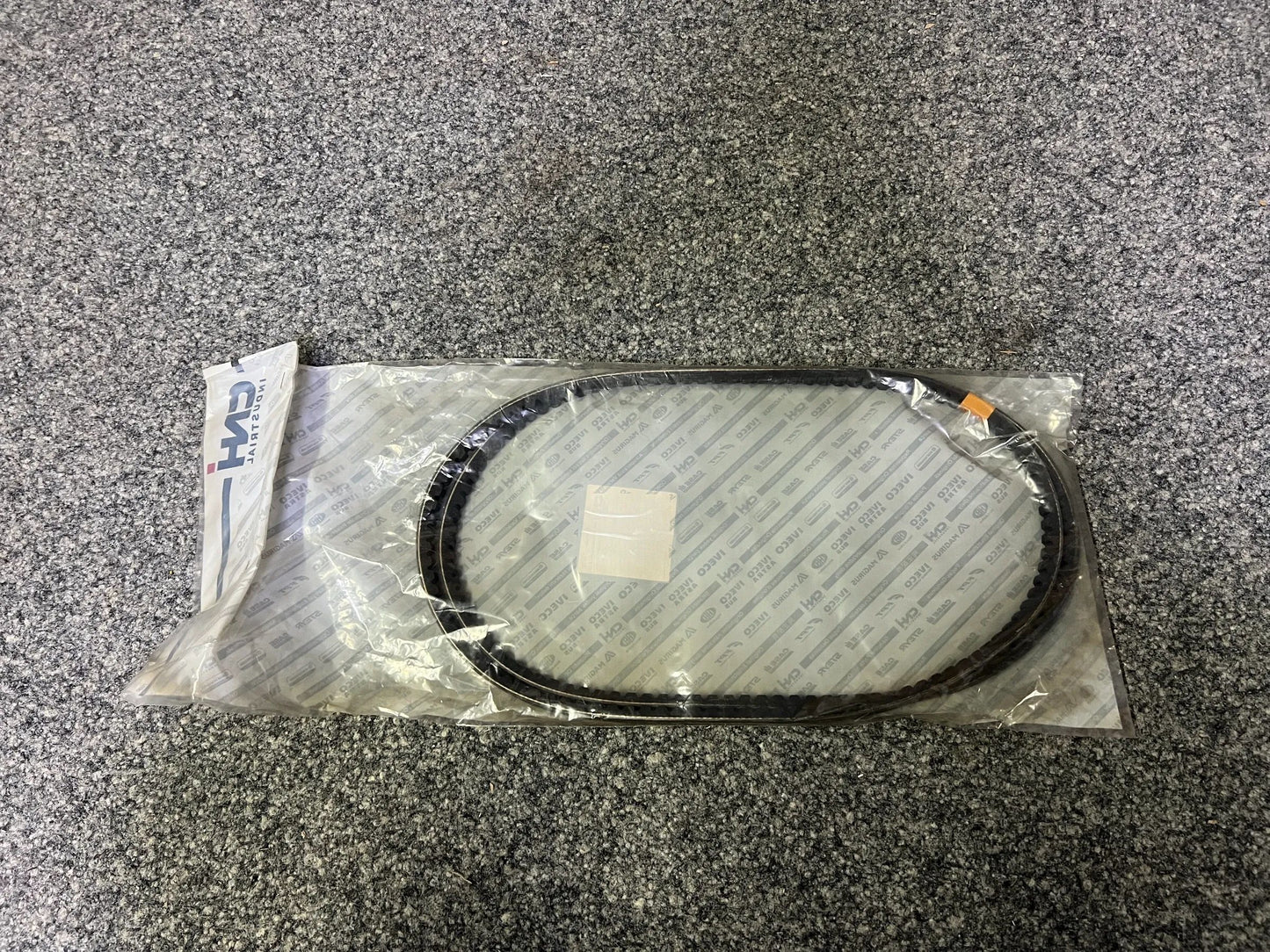 Original Iveco CNH Keilriemensatz 42520250 NEU