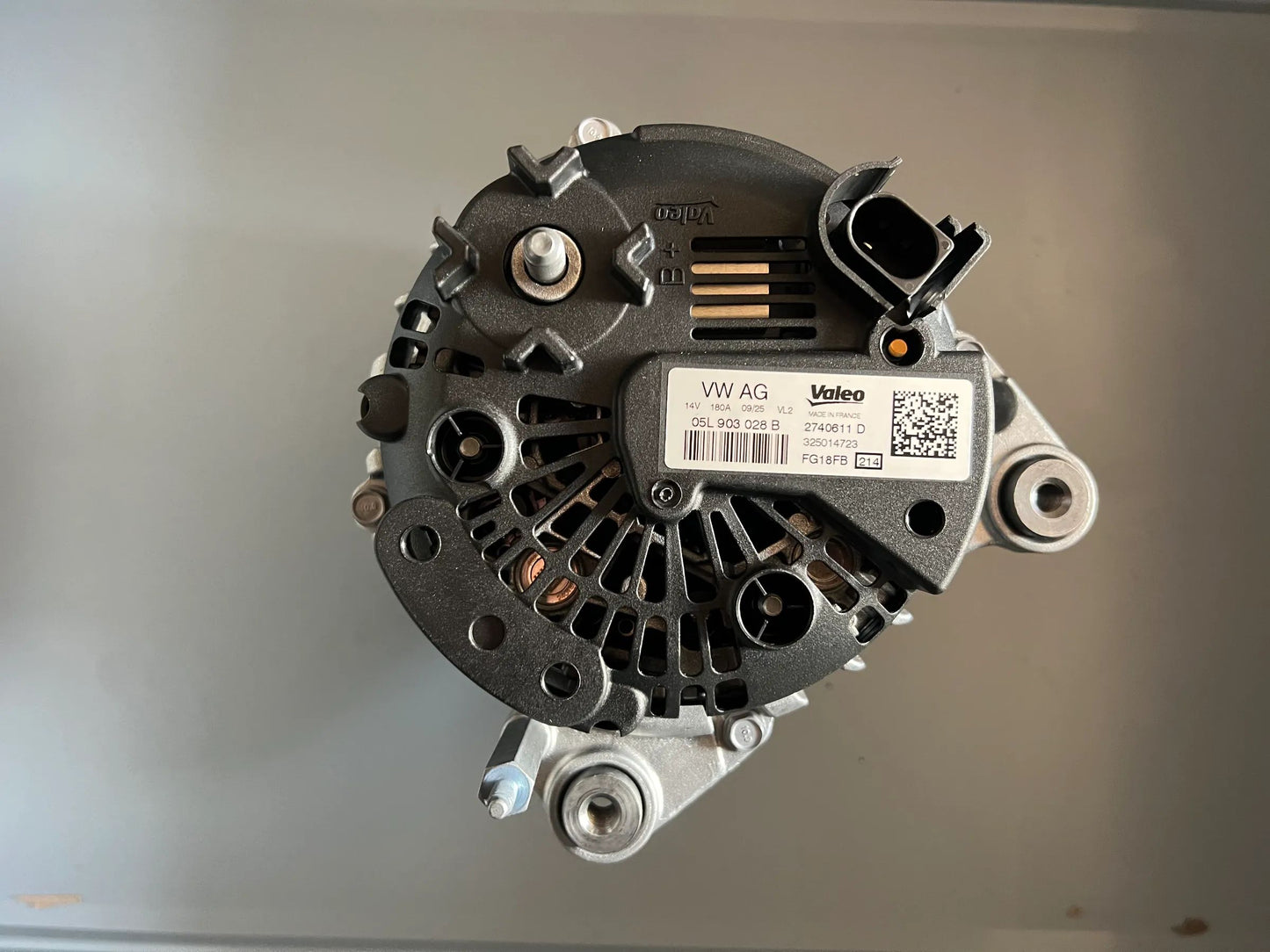 Original VW Lichtmaschine Generator 05L903028B NEU
