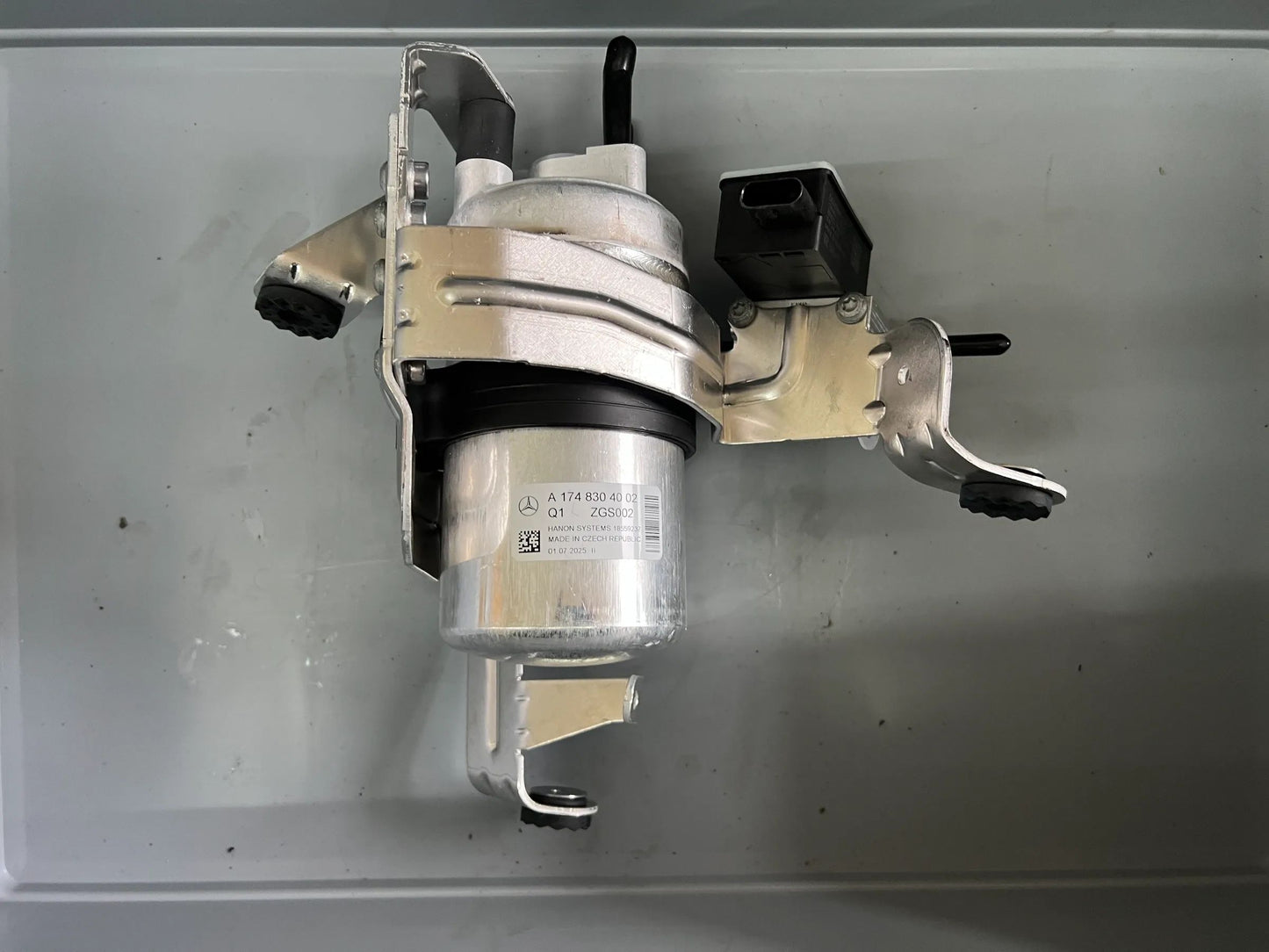 Original Mercedes-Benz Kältemittelsammler Klimaanlage A1748304002 NEU