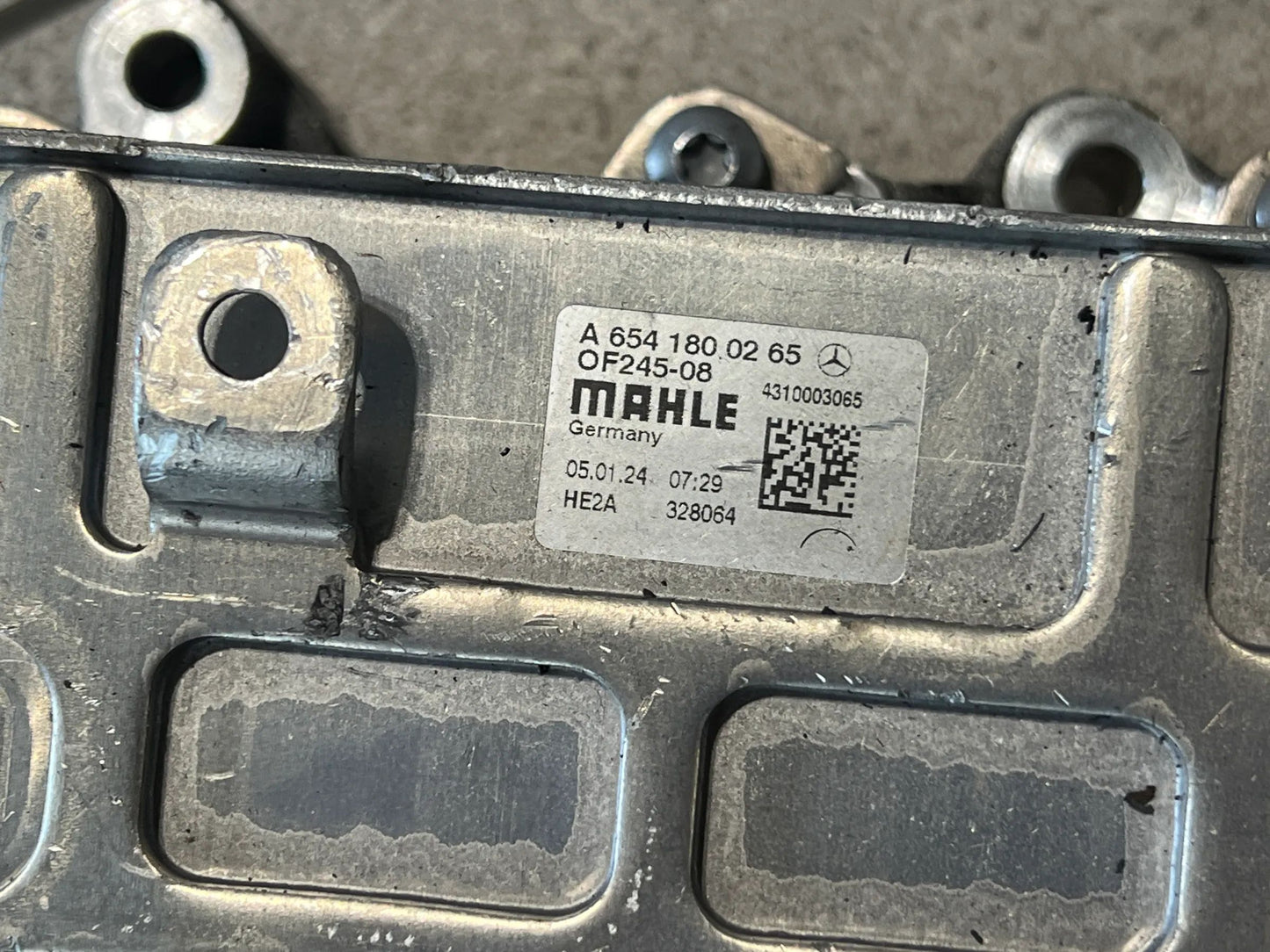 Mercedes Benz OM656 Ölfilter Ölkühler A6561801300 + A6541800265 + A6541800115 NE