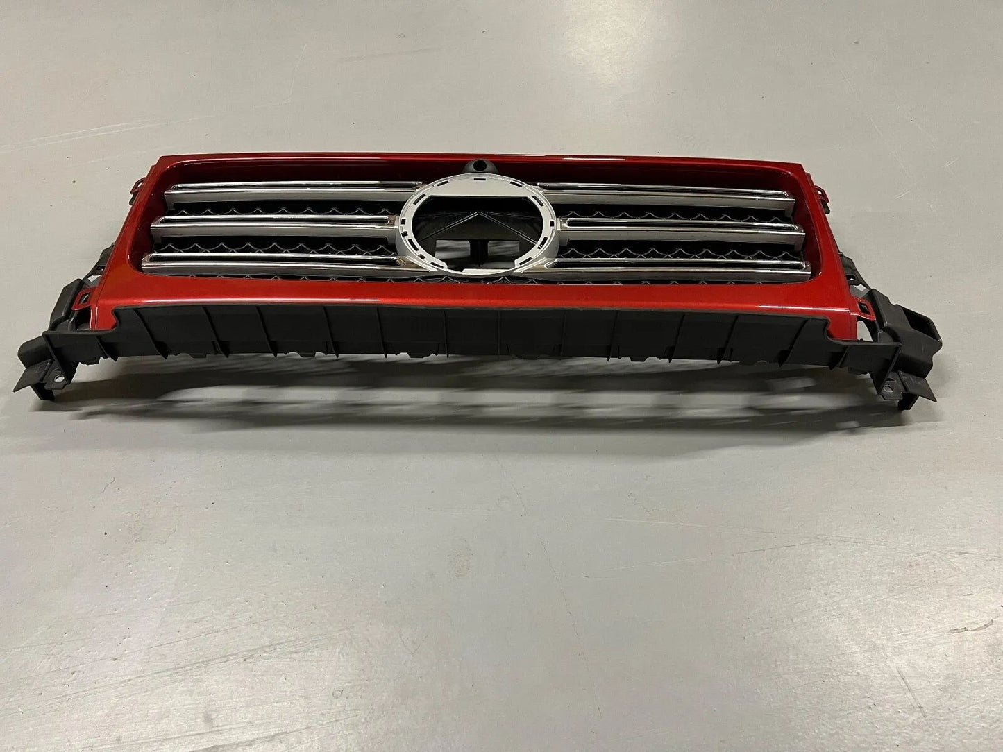 ORIGINAL Mercedes Benz G-Klasse W463 Kühlerverkleidung A4638880400/A4638880300