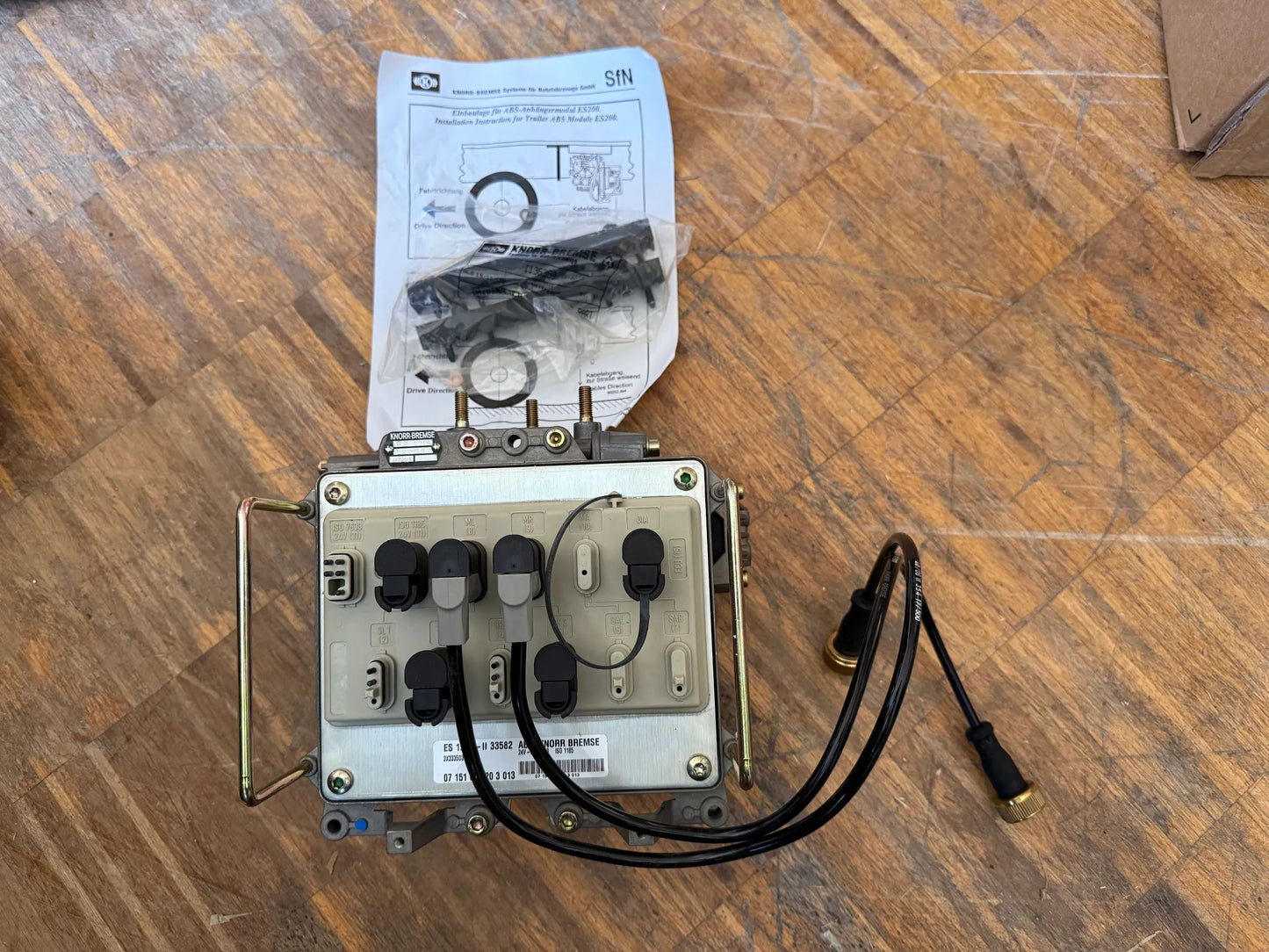 Iveco KNORR-Bremse Steuergerät ABS Anhänger Modul 500037194 07151083203013 NEU