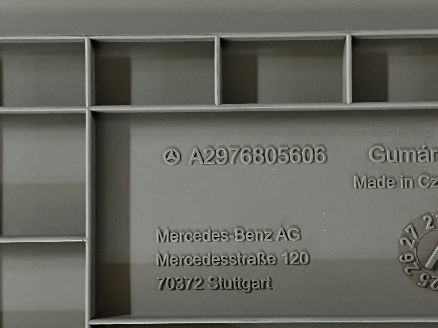Original  Mercedes-Benz/SMART 2 X Fußmatte A2976805406 8W57 NEU