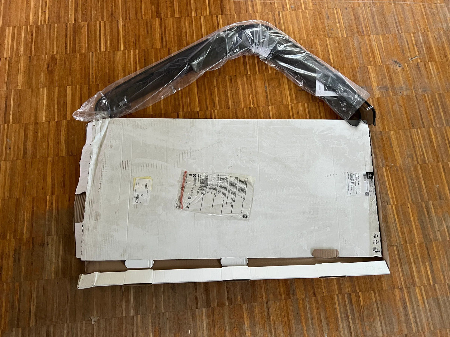 Original Mercedes-Benz Actros Antos Arocs Seitenfensterwindabweiser B67530025 NE