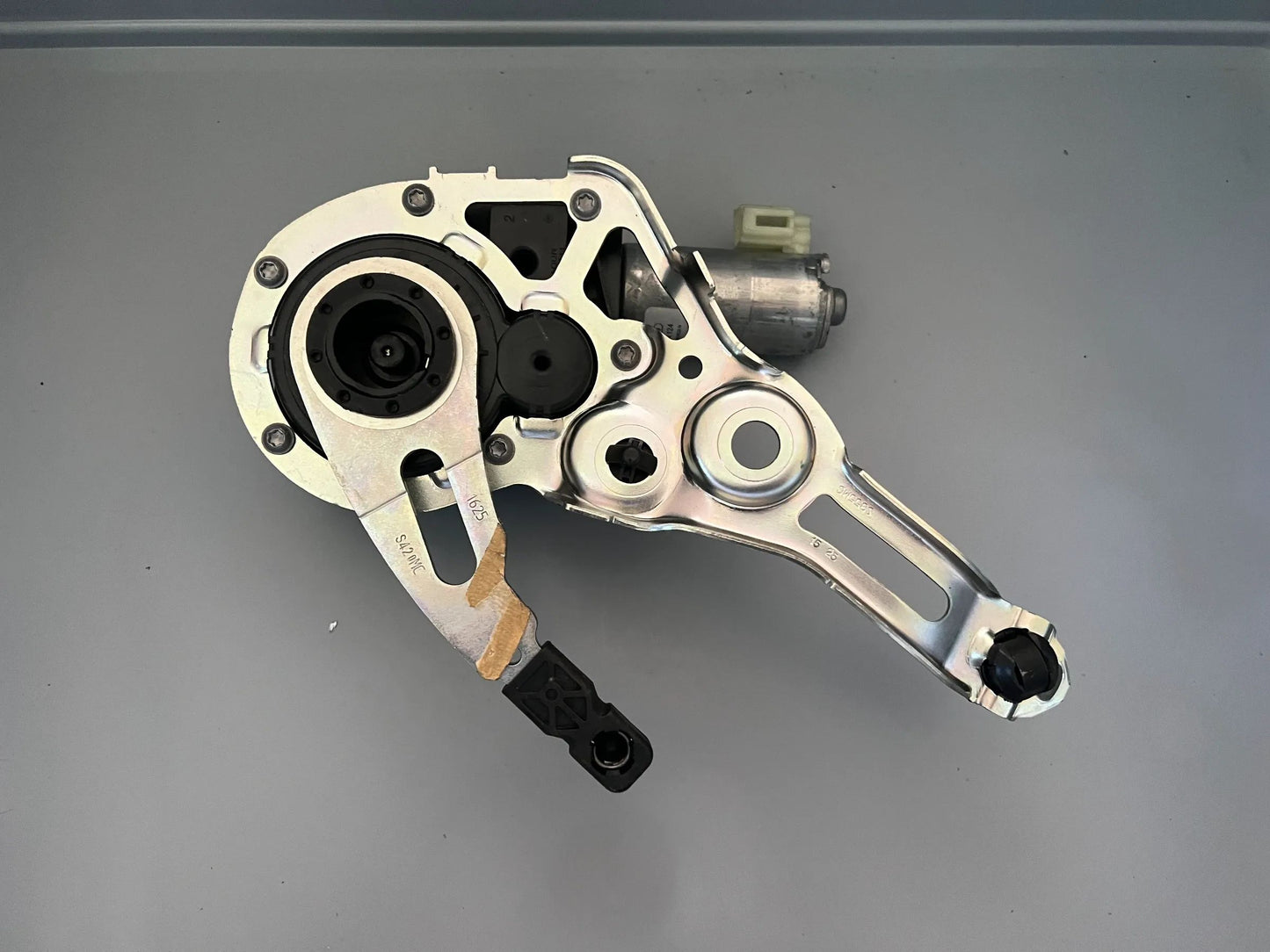 Mercedes-Benz Antriebseinheit Heckdeckel-Fernschließung A2959069600 NEU