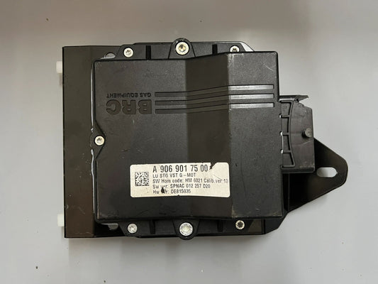 Original Mercedes-Benz Steuergerät A9069017500 NEU