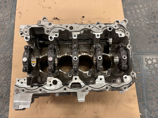 Original BMW Motorblock B48A20P 8632047 NEU