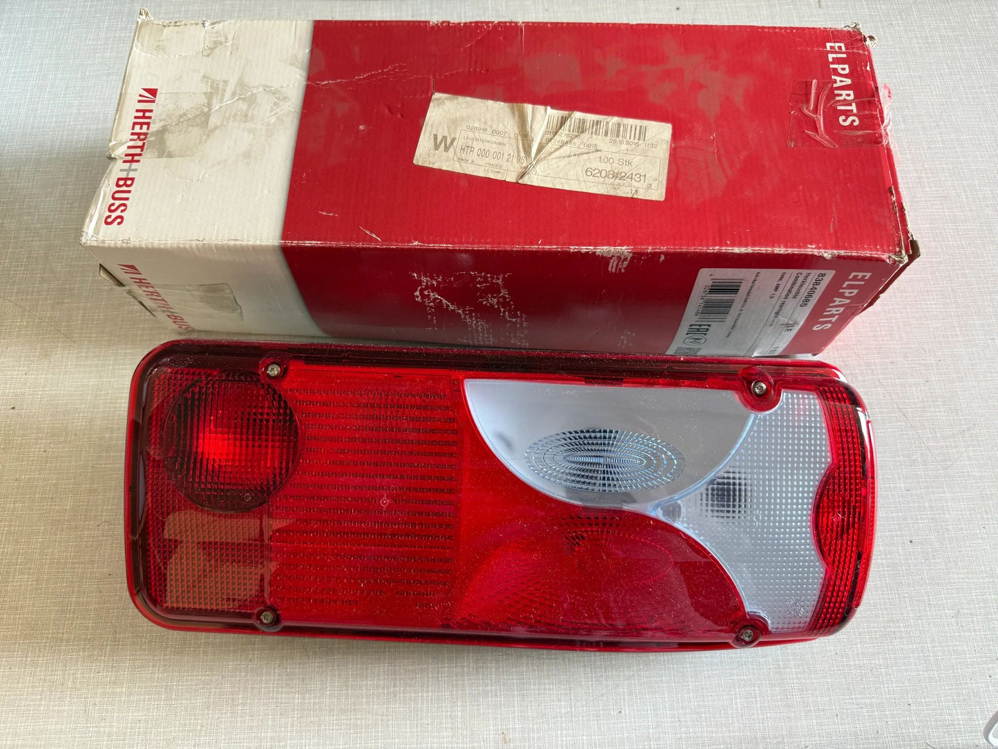 Original Herth+Buss Fahrzeugteile GmbH & Co. KG Rückleuchte rechts 83840686 NEU