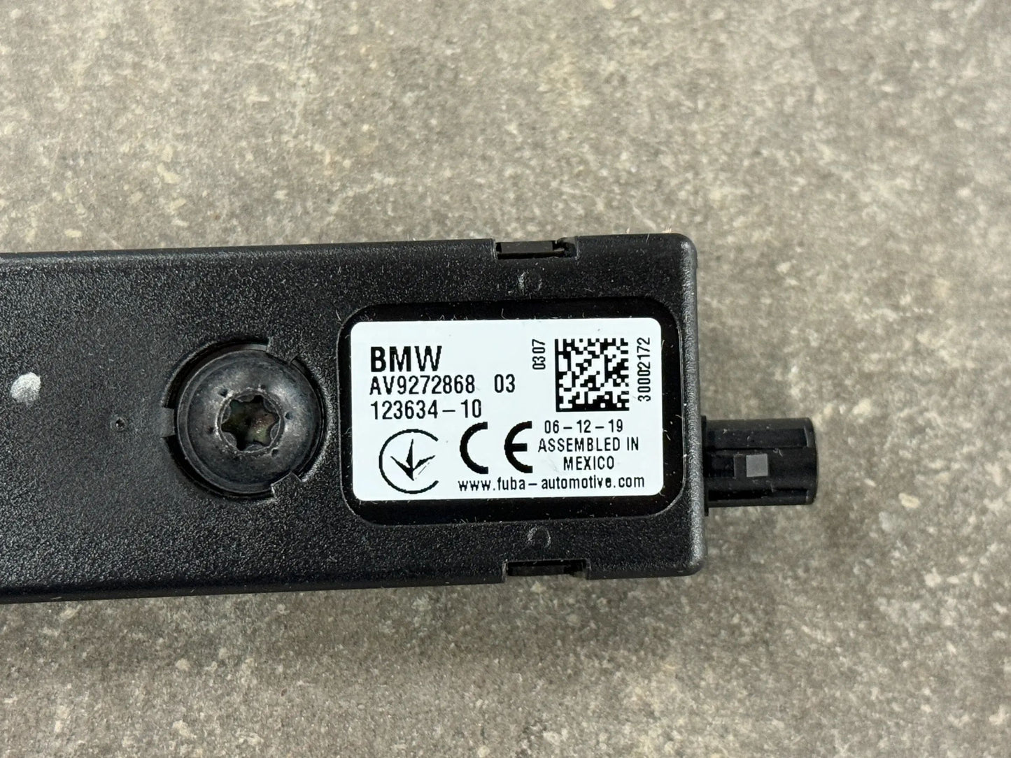 Original BMW i12 i15 i8 Antennenverstärker Diversity 9272868 65209272868 NEU