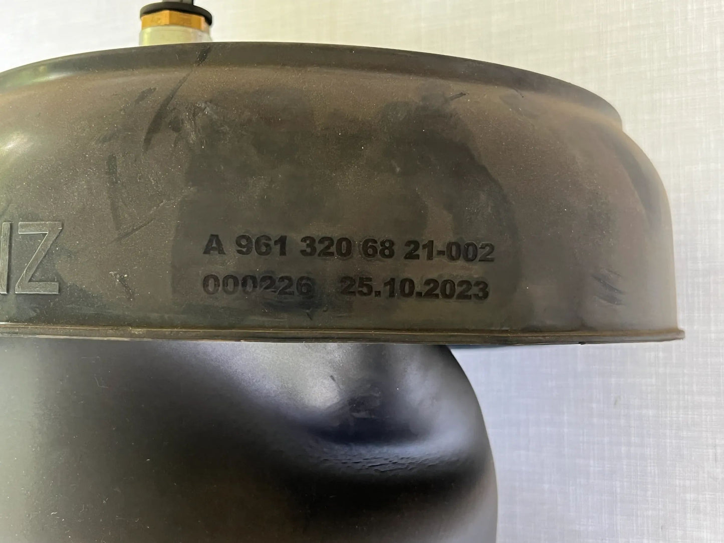 Original Mercedes-Benz Federbalg A9613206821