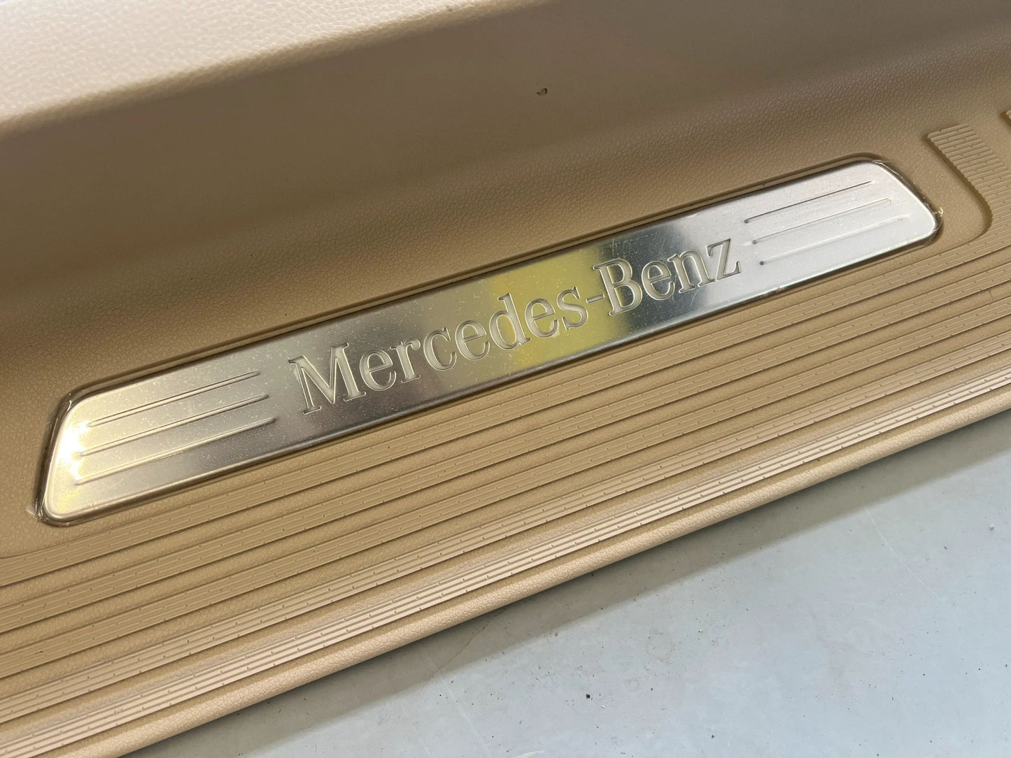 Mercedes Benz V-Klasse W447/W448 Einstiegsleiste beleuchtet A4486804800 NEU