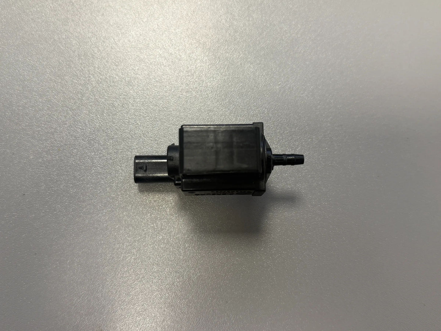 Original Pierburg Magnetventil / Druckwandler (Unterdruckventil) 722402030 NEU