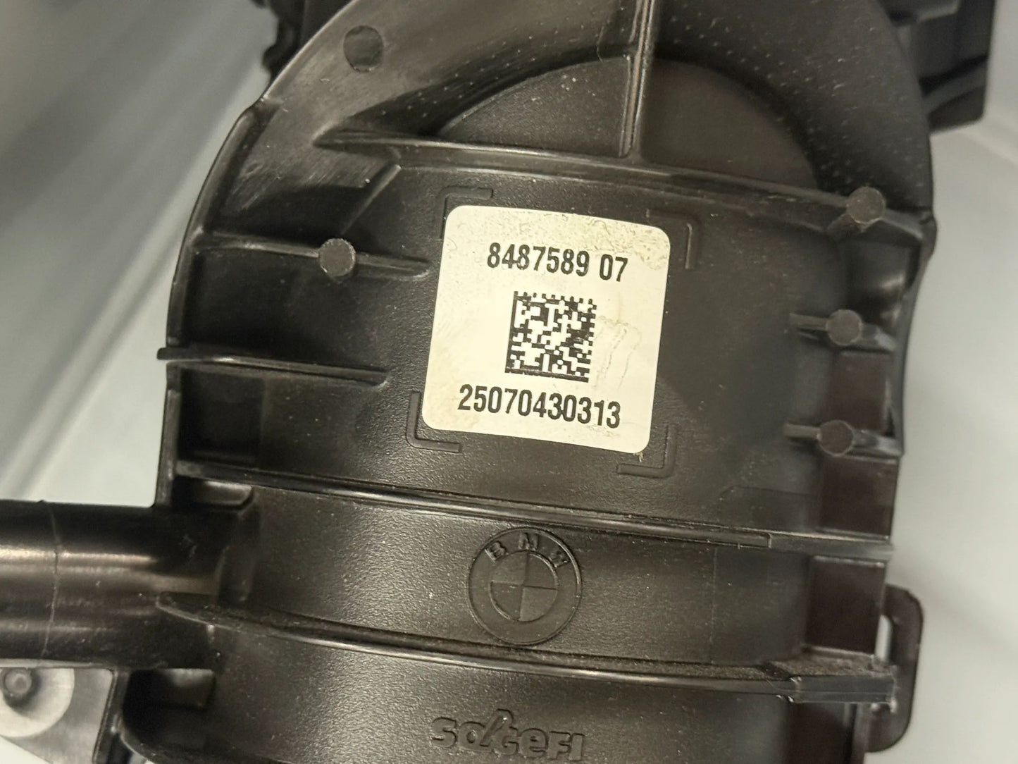 Original BMW Sauganlage 8487589 11618487589 NEU