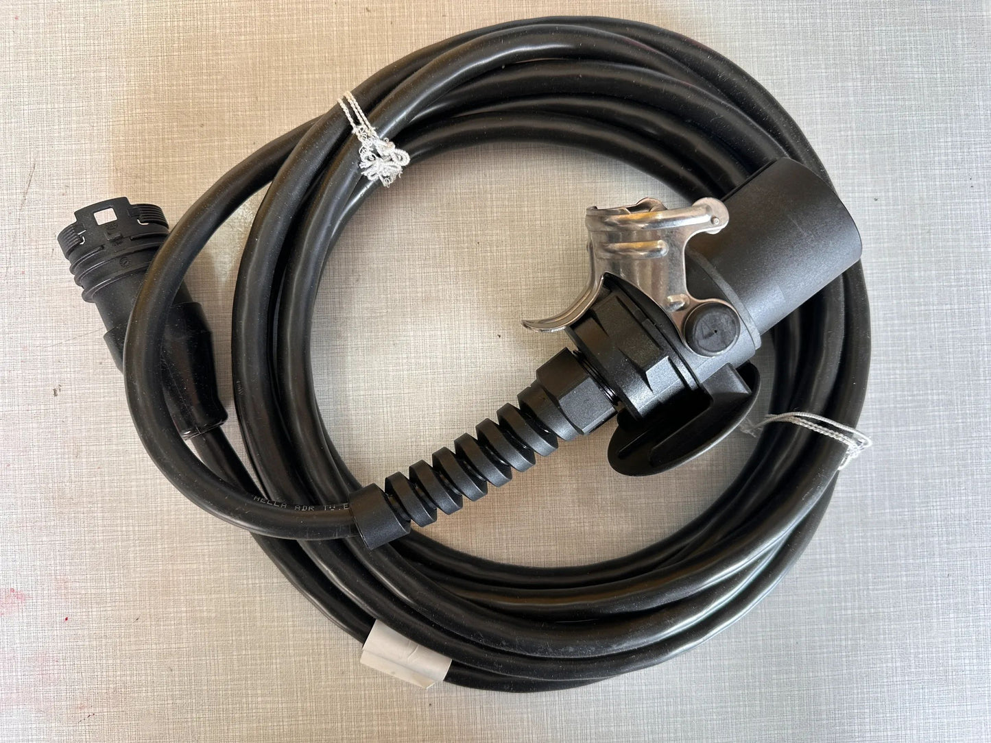 Original Hella Kabelsatz Heckleuchte 8KA 340 843-001 NEU