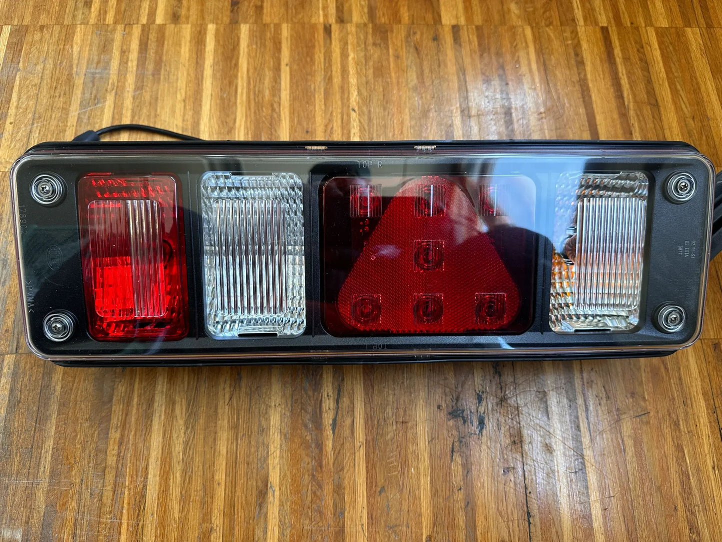 Original Hella Heckleuchte Rechts 2VP 340 961-121 NEU