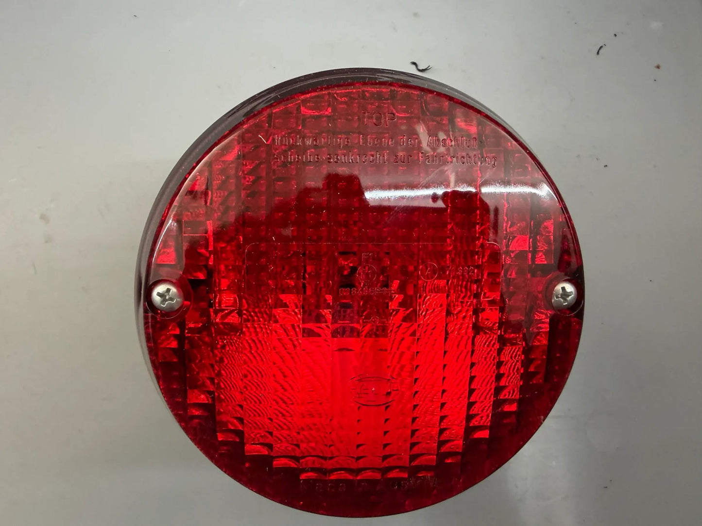 Original Hella Nebelschlussleuchte 2NE 001 423-011 NEU
