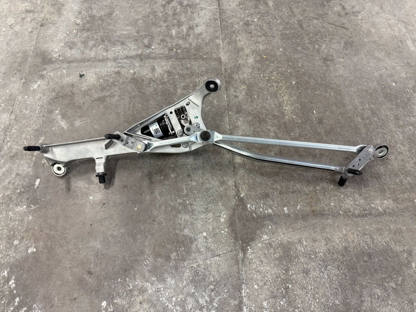 Original BMW i20 iX Gestänge Scheibenwischer mit Motor 5A4D9B9 NEU