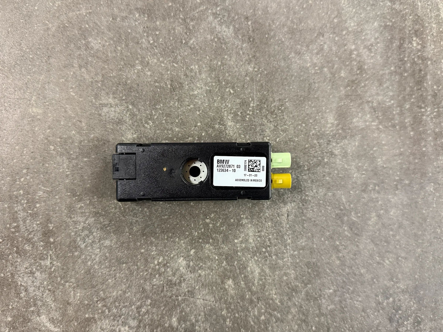 Original BMW i12 i15 i8 Antennenverstärker Diversity 9272871 65209272871 NEU