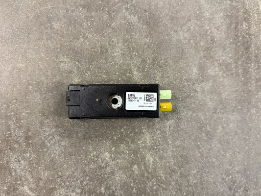 Original BMW i12 i15 i8 Antennenverstärker Diversity 9272871 65209272871 NEU