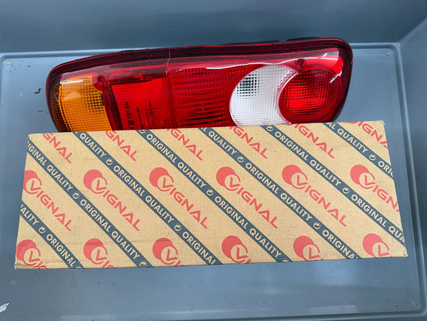 Original PROPLAST Fahrzeugbeleuchtung GmbH Rückleuchte 40243202 NEU