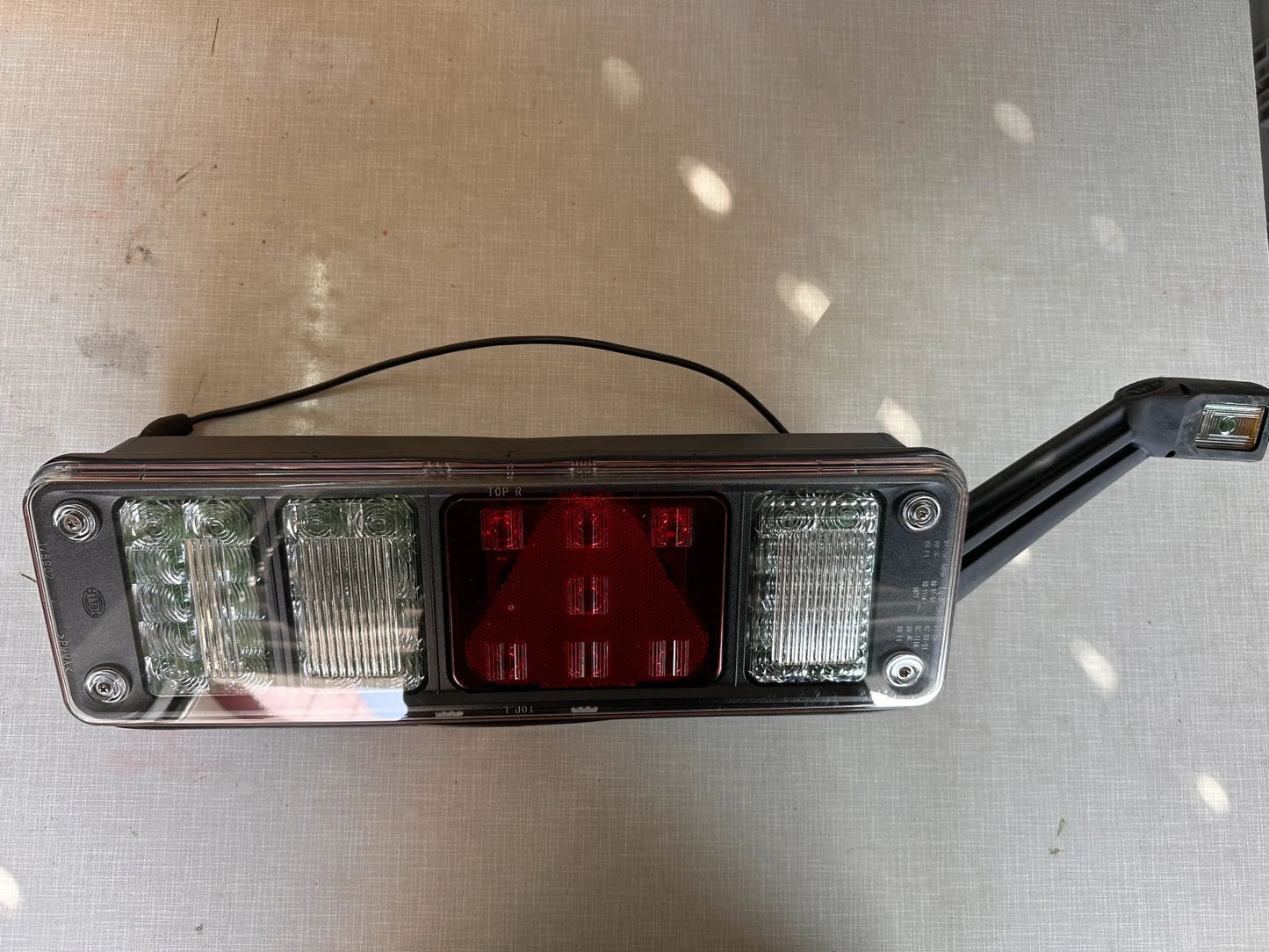 Original Hella Heckleuchte Rechts 2VP 340 960-121 NEU