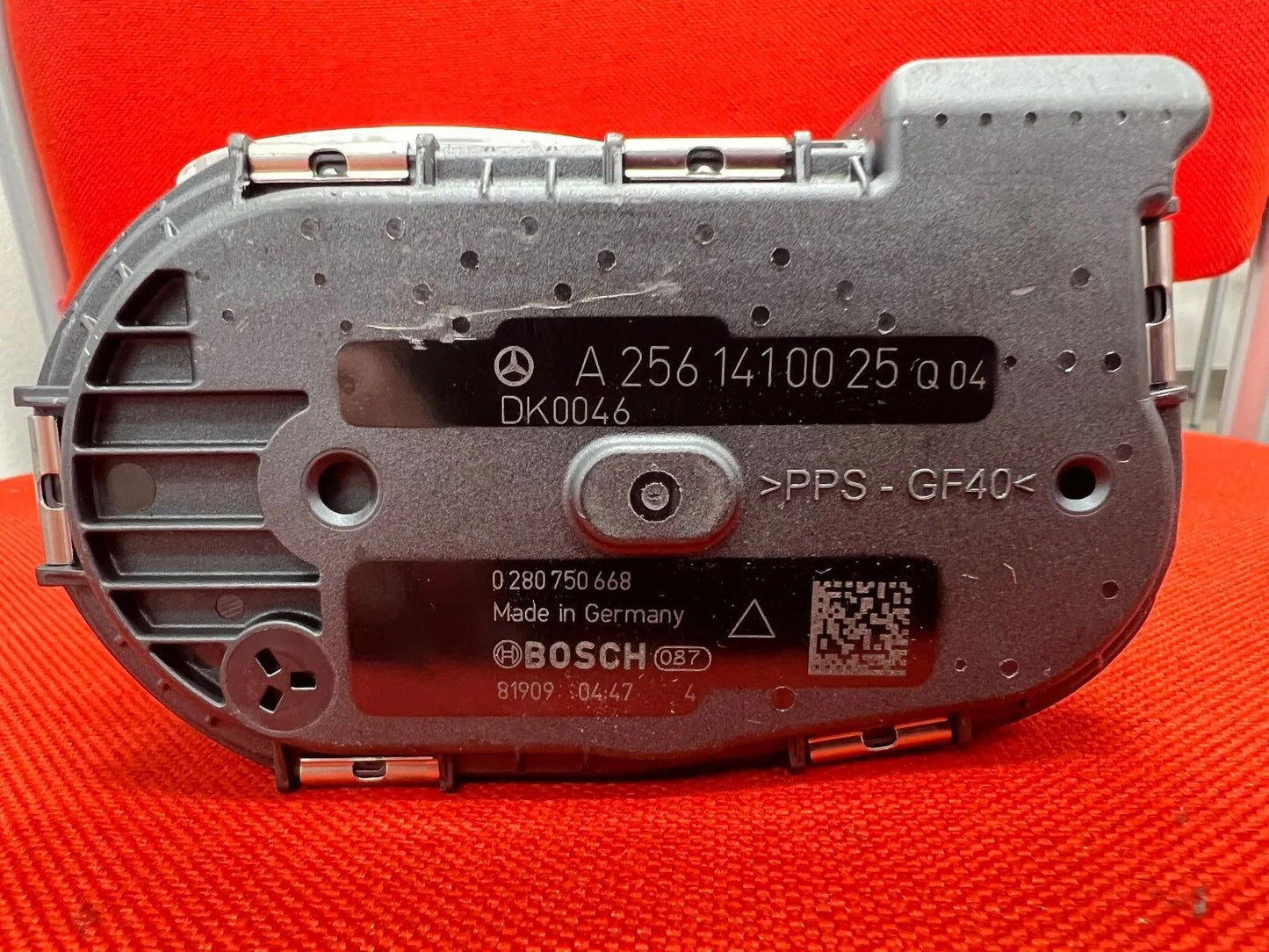 Original Mercedes Benz OM256 M256 E30 3.0 Benzin Drosselklappe A2561410025 NEU