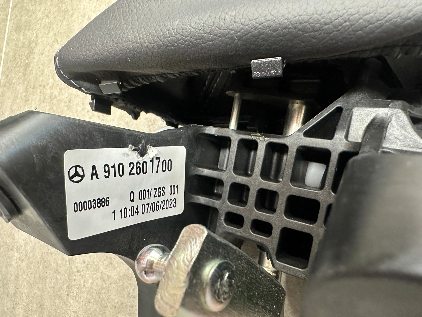 Original Mercedes Benz Sprinter Mittelschaltung Schaltgetriebe A9102601700 NEU