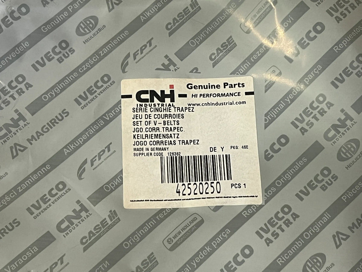 Original Iveco CNH Keilriemensatz 42520250 NEU