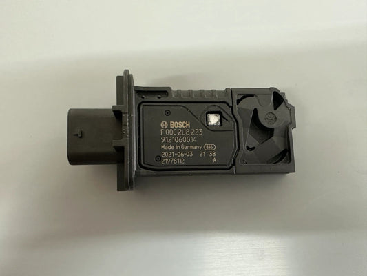 BOSCH Luftmassenmesser F00C2U8223 NEU