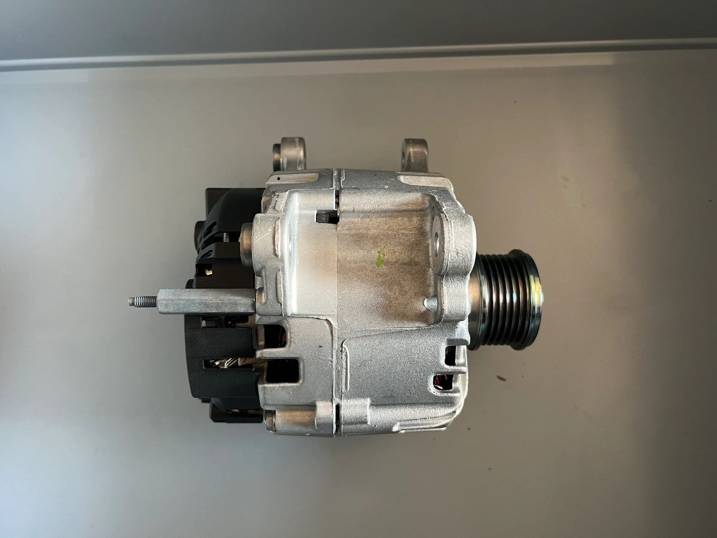 Original VW Lichtmaschine Generator 05L903028B NEU