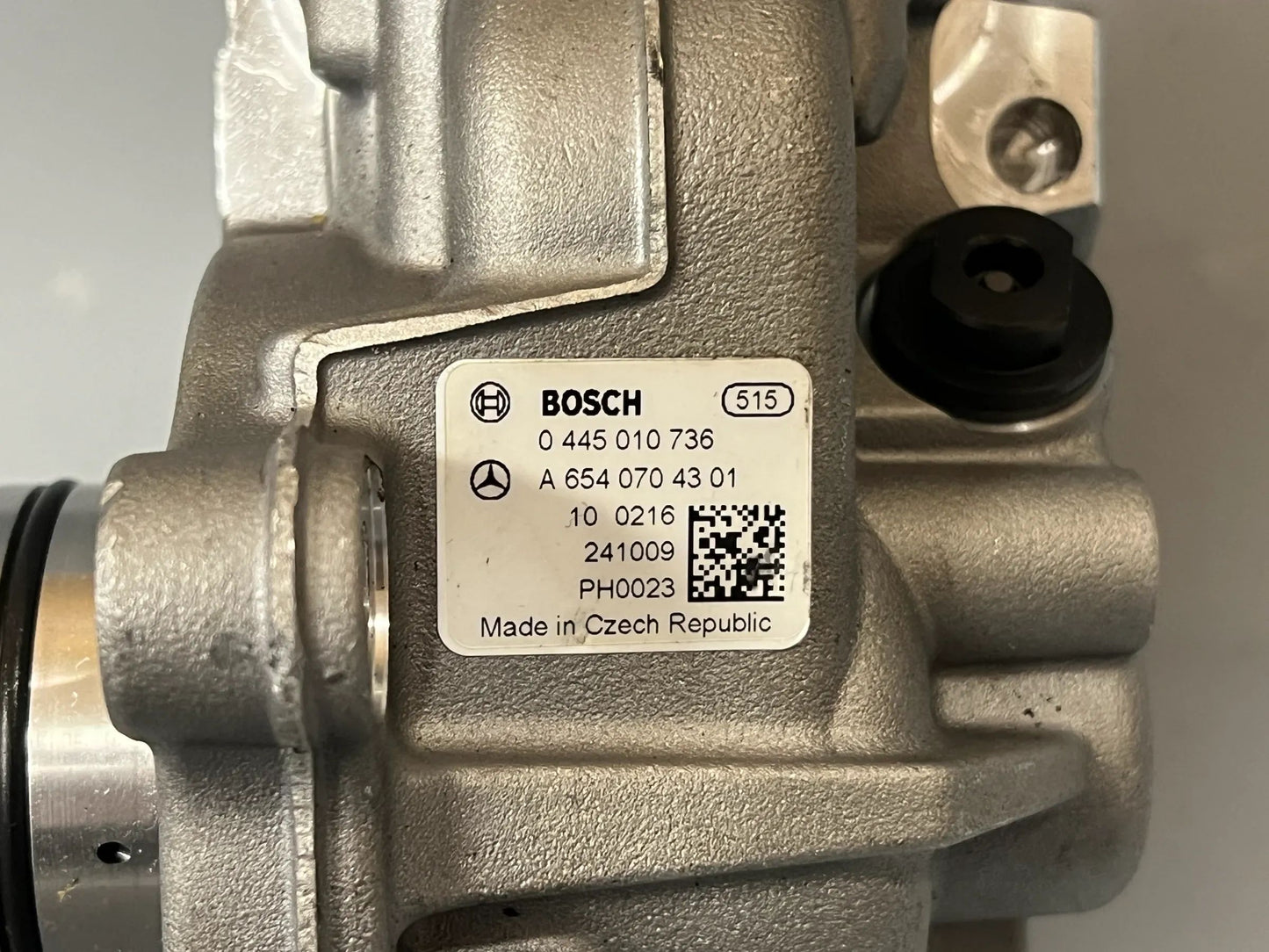 Original Mercedes Benz OM654 Kraftstoffpumpe Hochdruckpumpe A6540704301 NEU